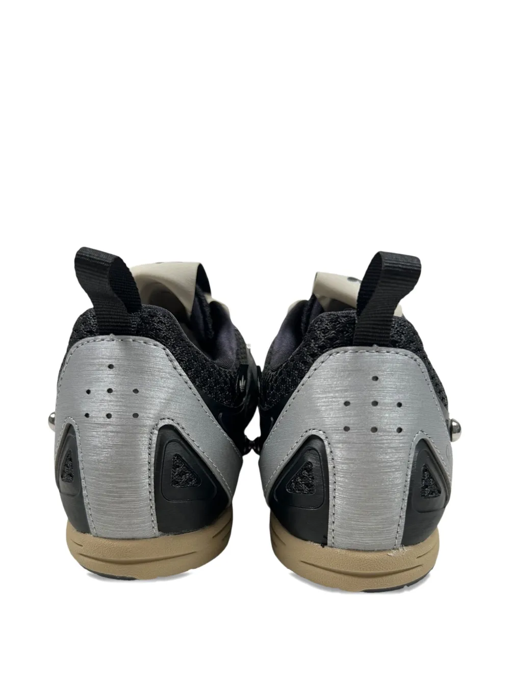 Song For The Mute x adidas Adizero PR SFTM sneakers met studs Zwart