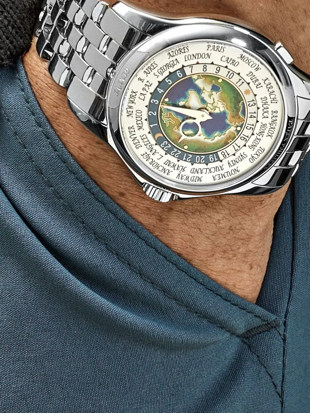 Patek Philippe 2019 Complications 40mm | Pre-owned | Image 2
