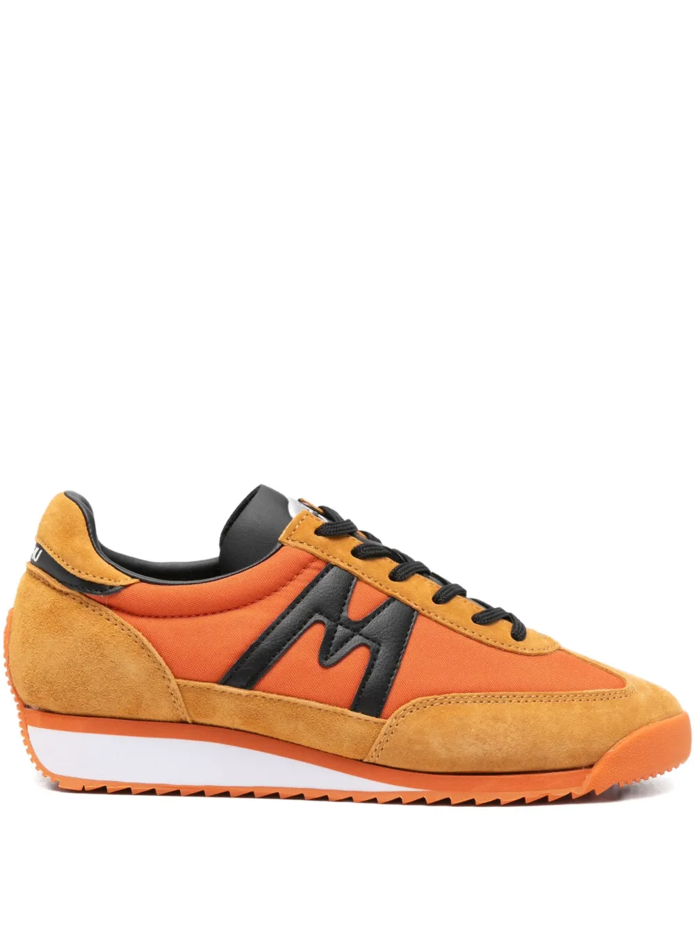 Karhu x Engineered Gar ts Mestari sneakers Oranje