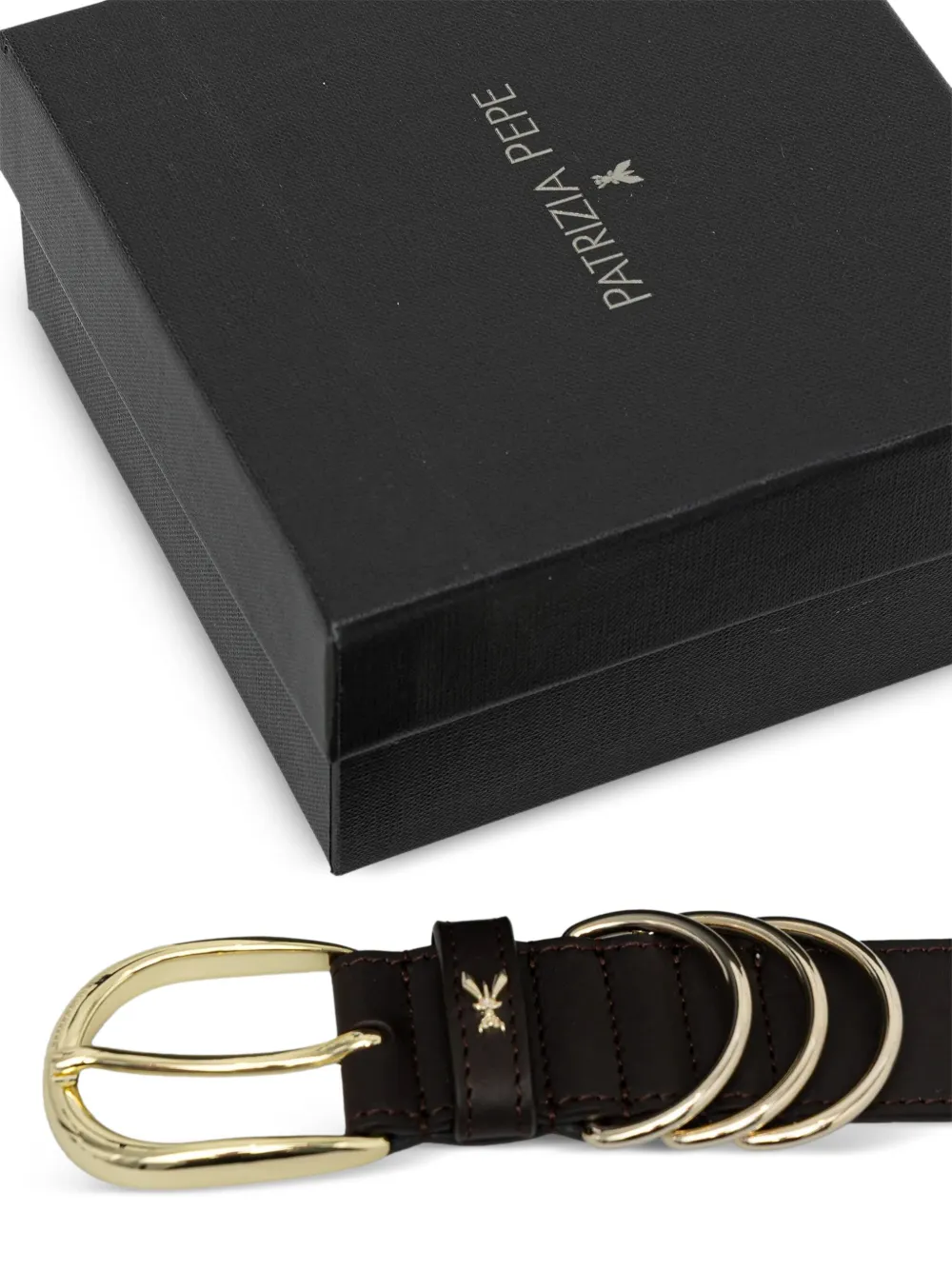 Patrizia Pepe Riem met drie ringen en Fly-bedel Bruin