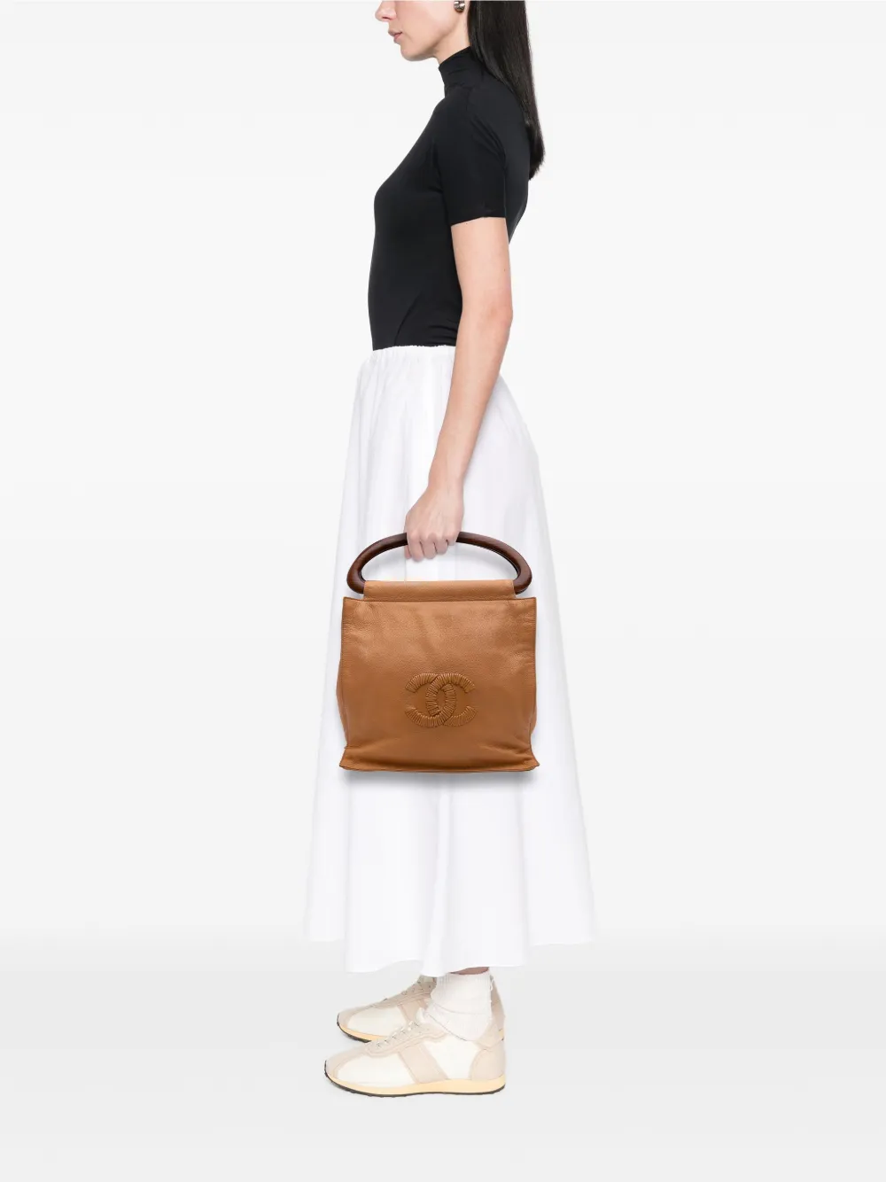 CHANEL Pre-Owned 2003-2004 CC Grained Calfskin Wooden Handle Tote handbag | Pre-Owned | Image 2