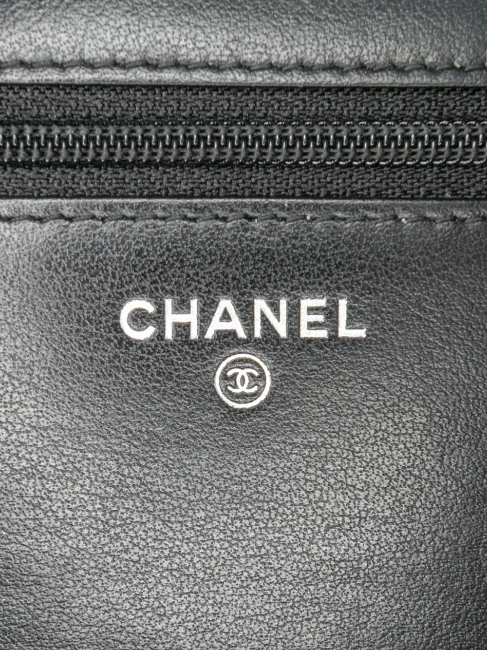 CHANEL Pre-Owned 2019 Chevron Aged Calfskin Gabrielle Wallet On Chain crossbody bag - Nero