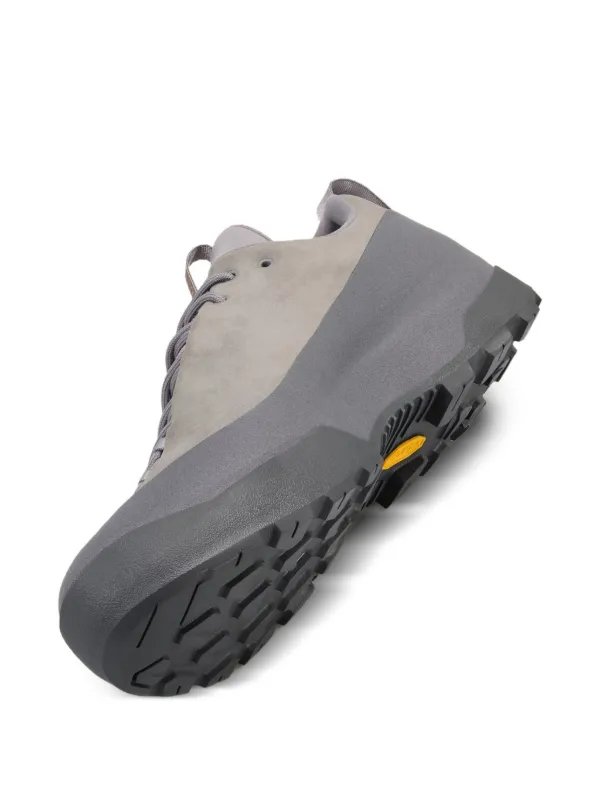 Arc'teryx Konseal GTX スニーカー | グレー | FARFETCH JP