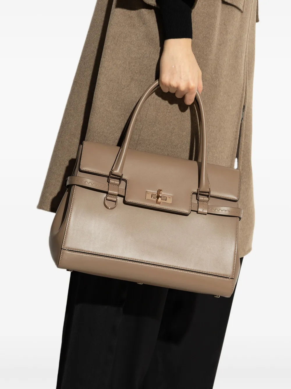Max Mara Twist-lock Fastening Leather Tote Bag In Neutral