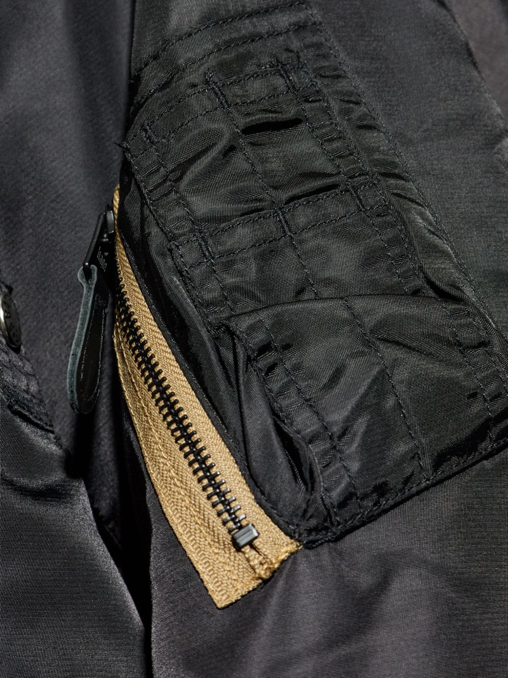 A BATHING APE® Shark MA-1 ボンバージャケット | ブラック | FARFETCH JP