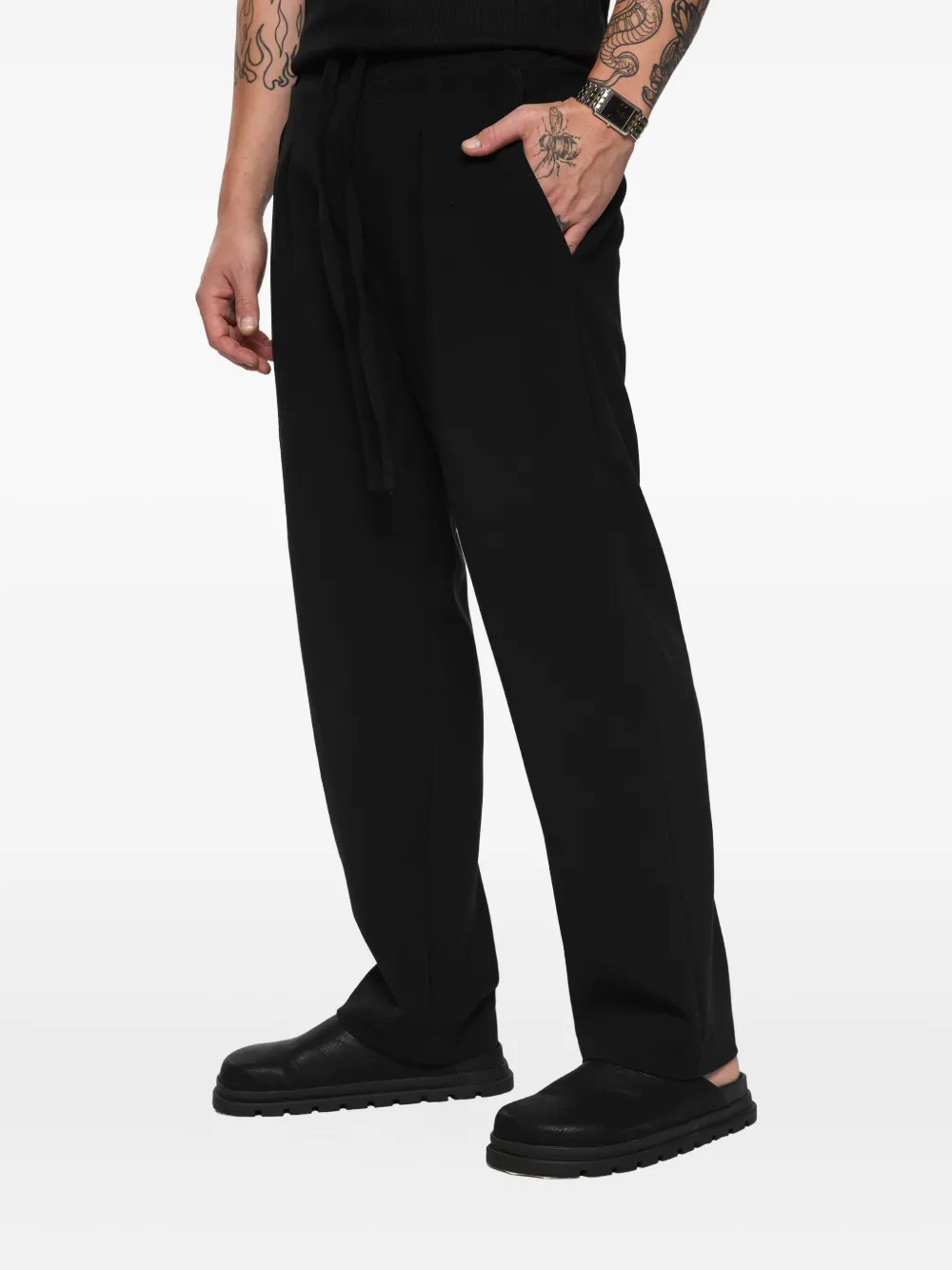 Hamza Drawstring Pleated Trousers In Black