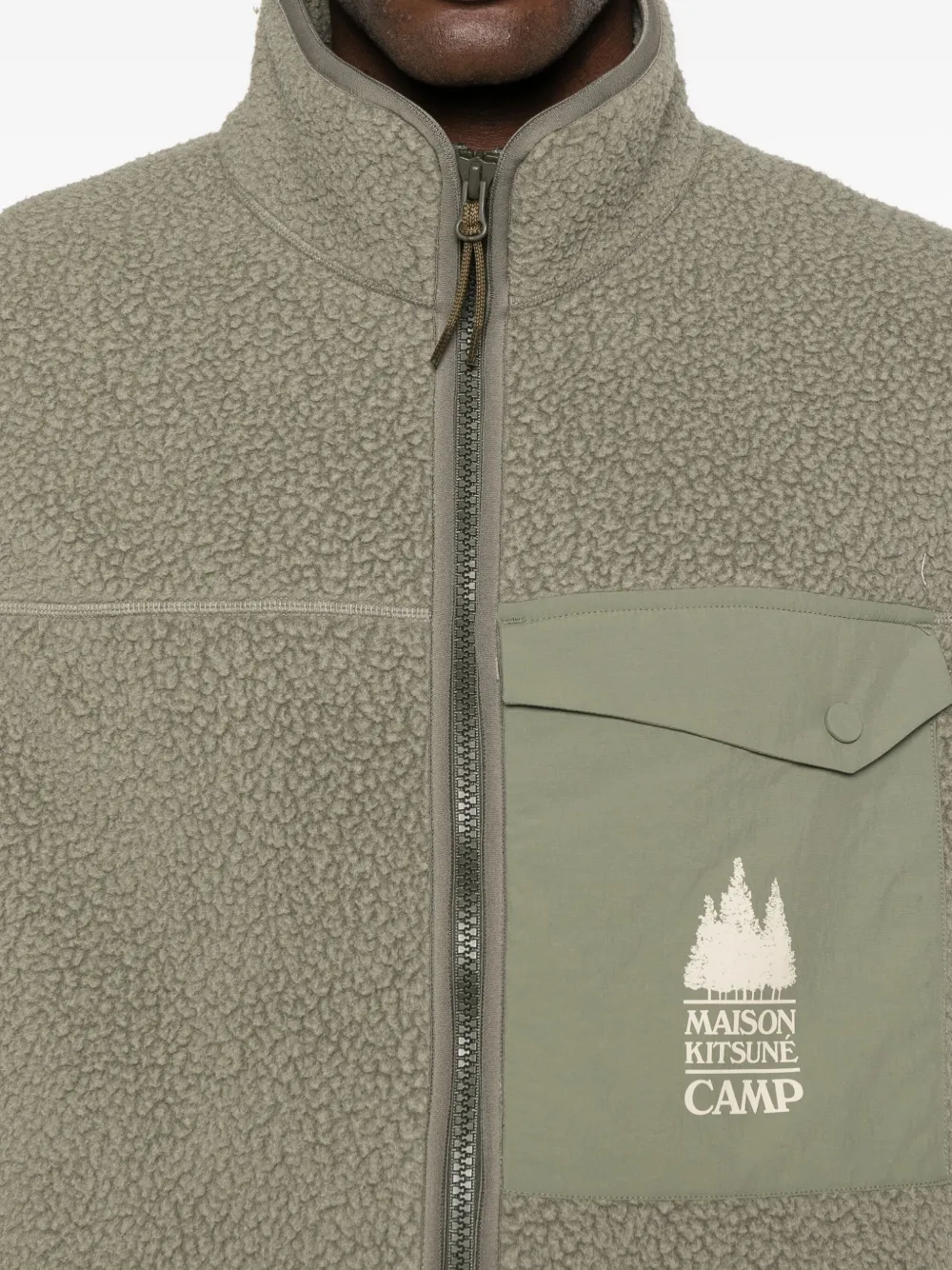 Maison Kitsuné Gilet met borstzak en ritssluiting Groen