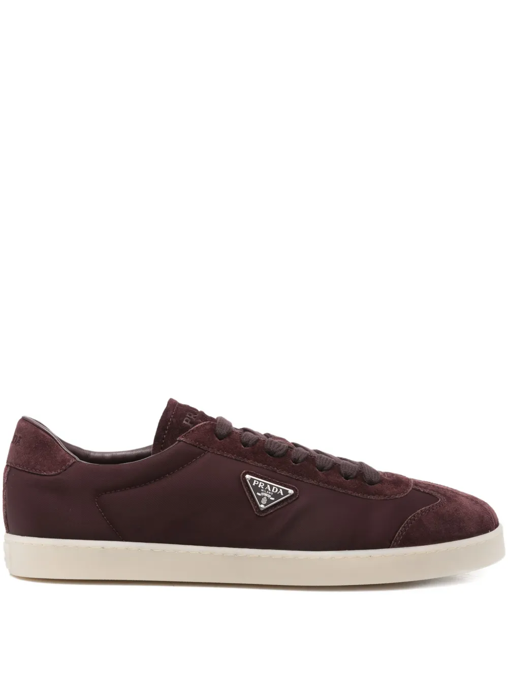 Prada Sneakers met triangel logo Rood