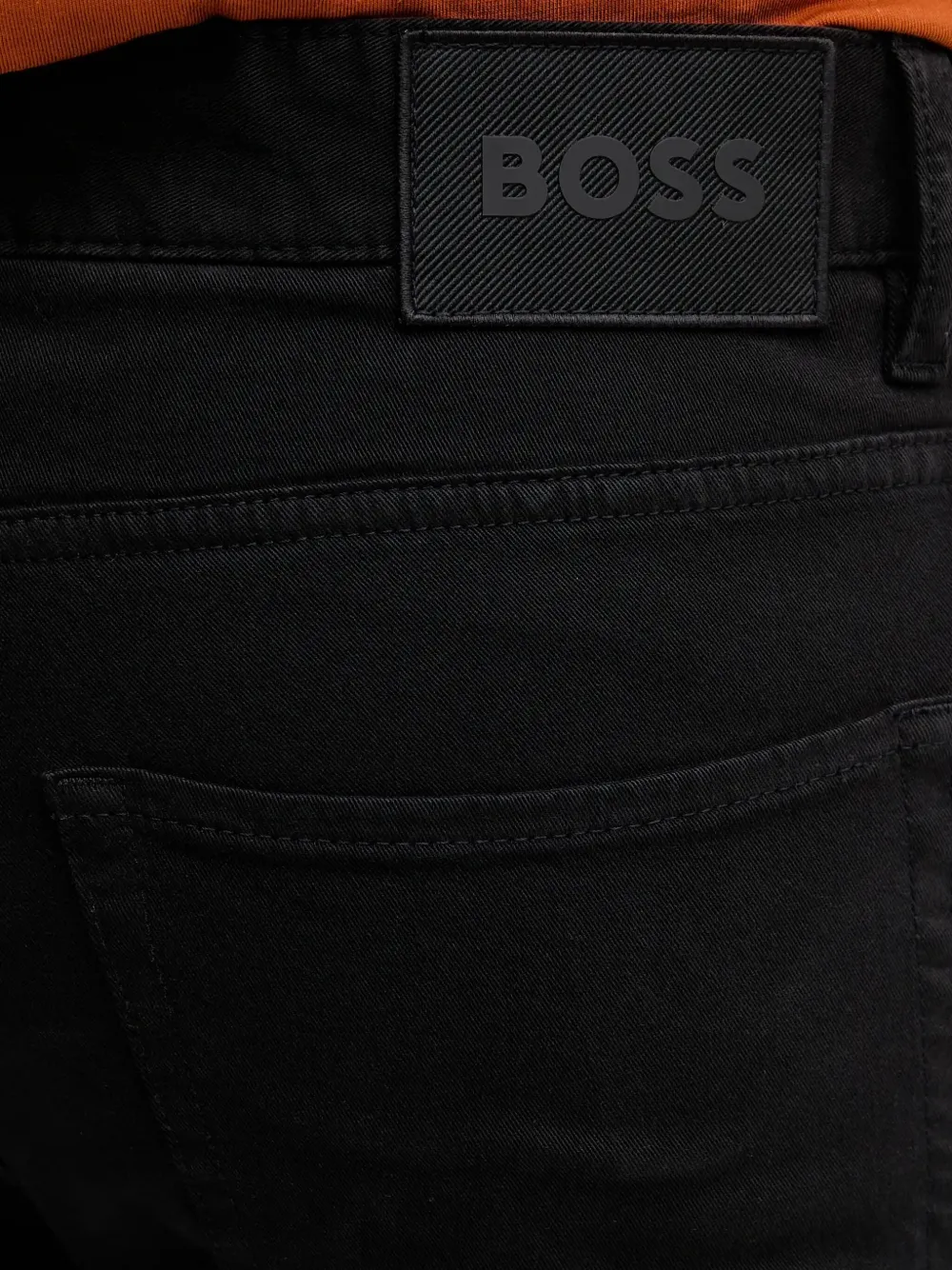 BOSS Broek met logopatch Zwart