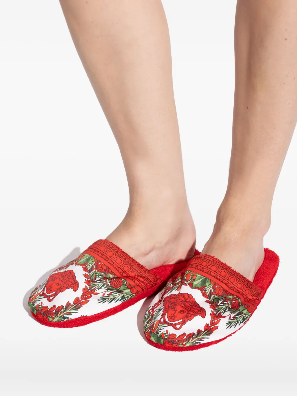 Versace Slippers met barokprint Rood