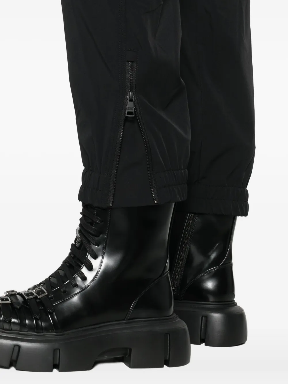 Dkny Tapered Cargo Trousers In Black