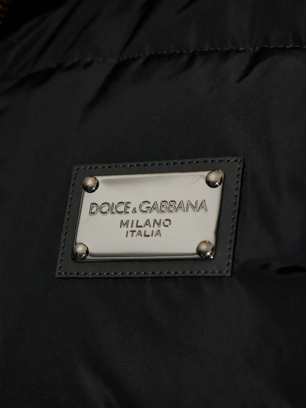 Dolce & Gabbana Hooded Logo-plaque Puffer Jacket In Black