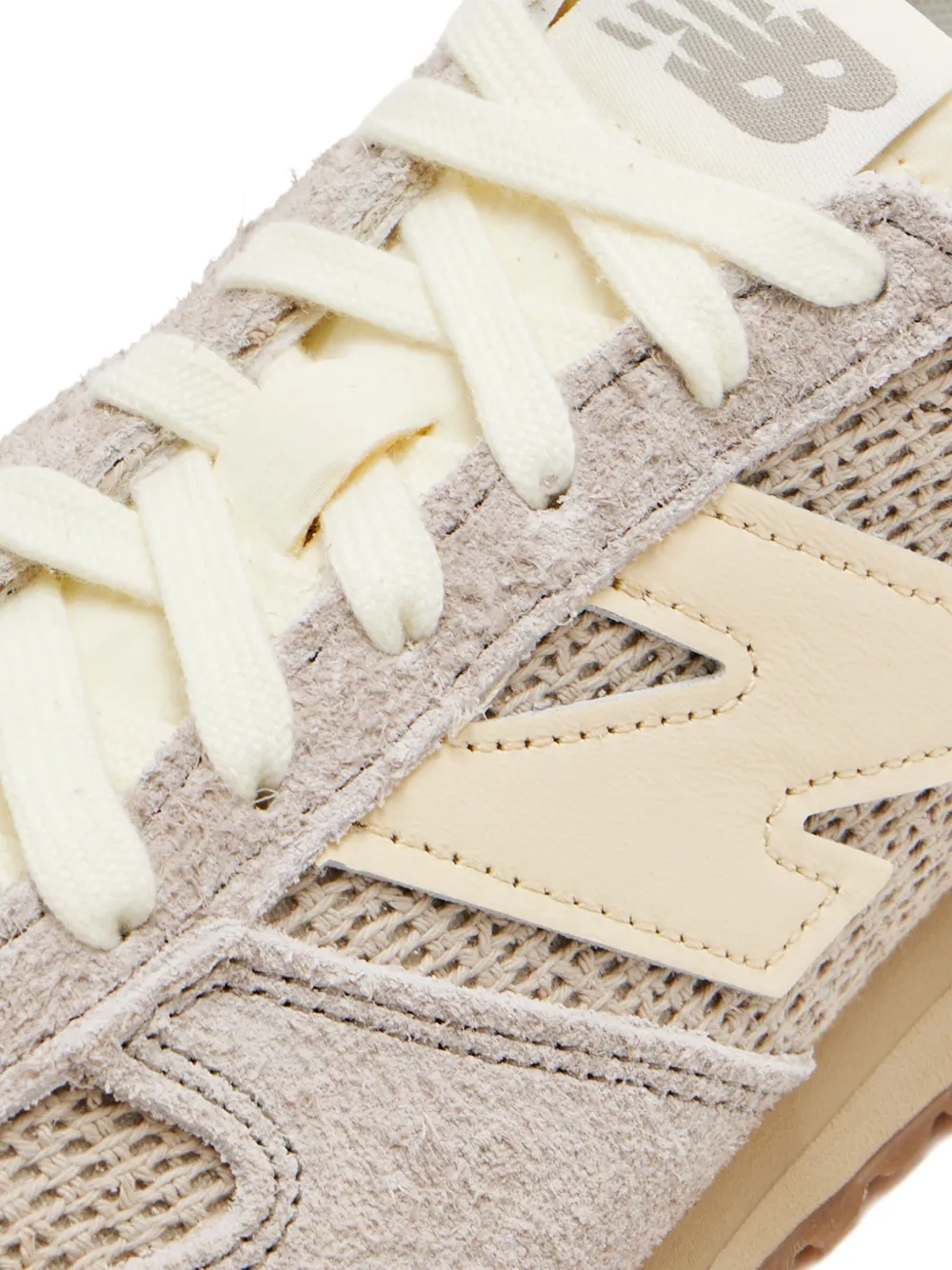 New Balance 471 Panelled Sneakers In Neutral