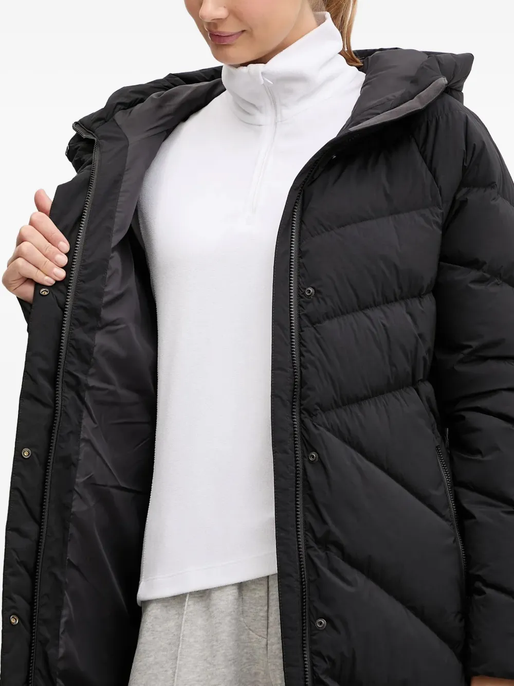 JACK WOLFSKIN Marienplatz gewatteerde jas met capuchon Zwart