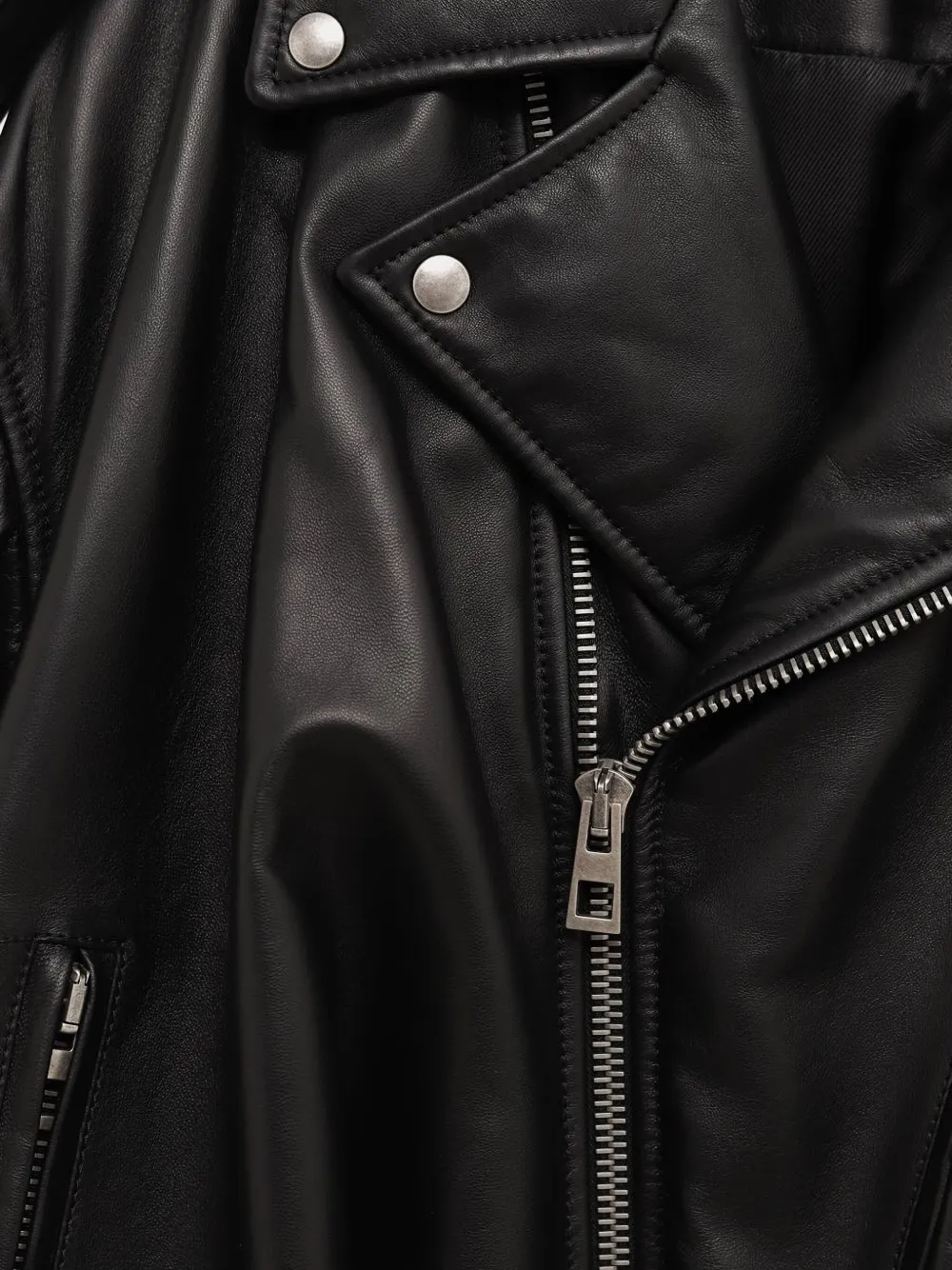 LOEWE Jack met ceintuur en rits Zwart