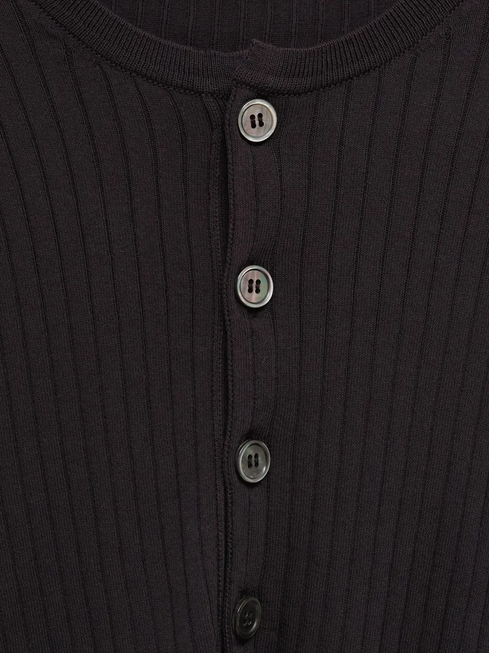button-fastening sweater
