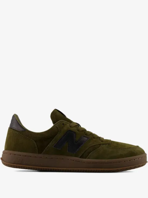 New Balance baskets en daim