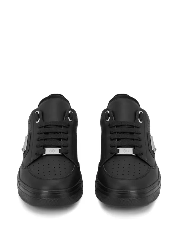 Philipp Plein ロゴプレート スニーカー | ブラック | FARFETCH JP