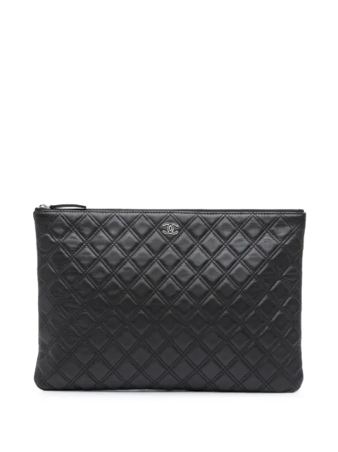 CHANEL Pre-Owned bolsa de mano O Case grande de piel de cordero capitonada 2014-2015