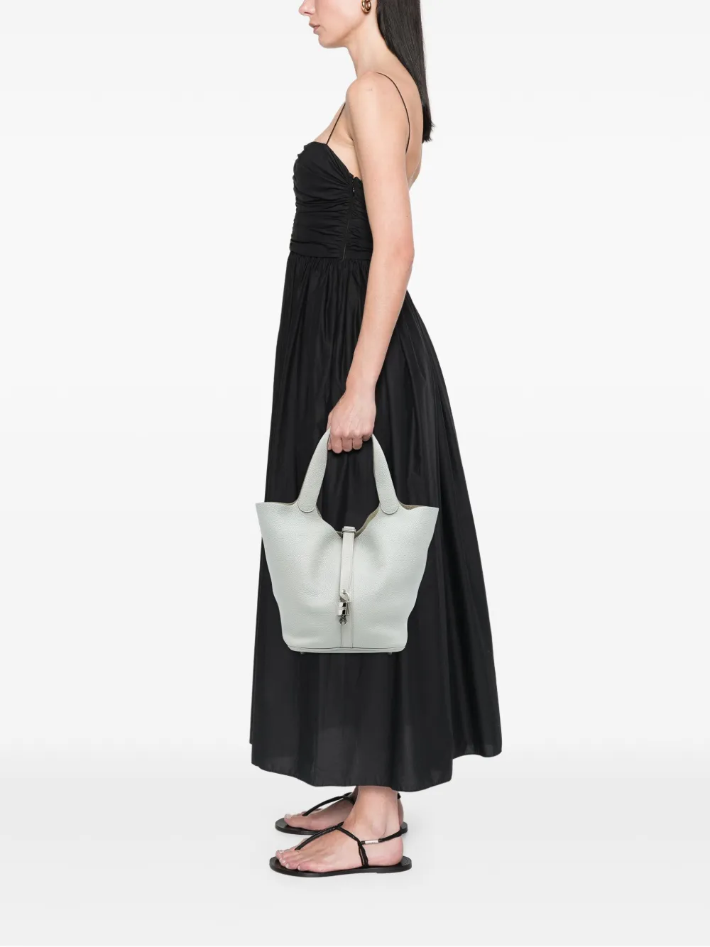 Hermès Pre-Owned 2014 Clemence Picotin Lock 26 handbag | Pre-Owned | Image 2