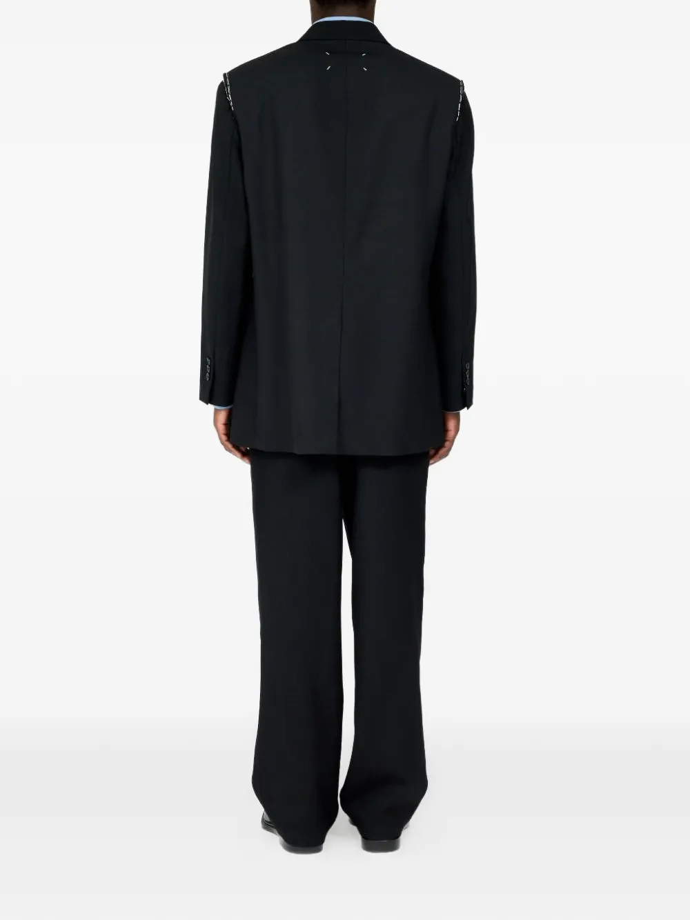 shoulder-detail blazer