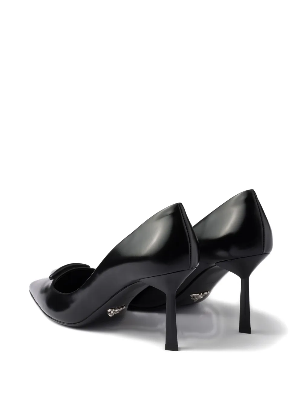 Prada Pumps met puntige neus Zwart