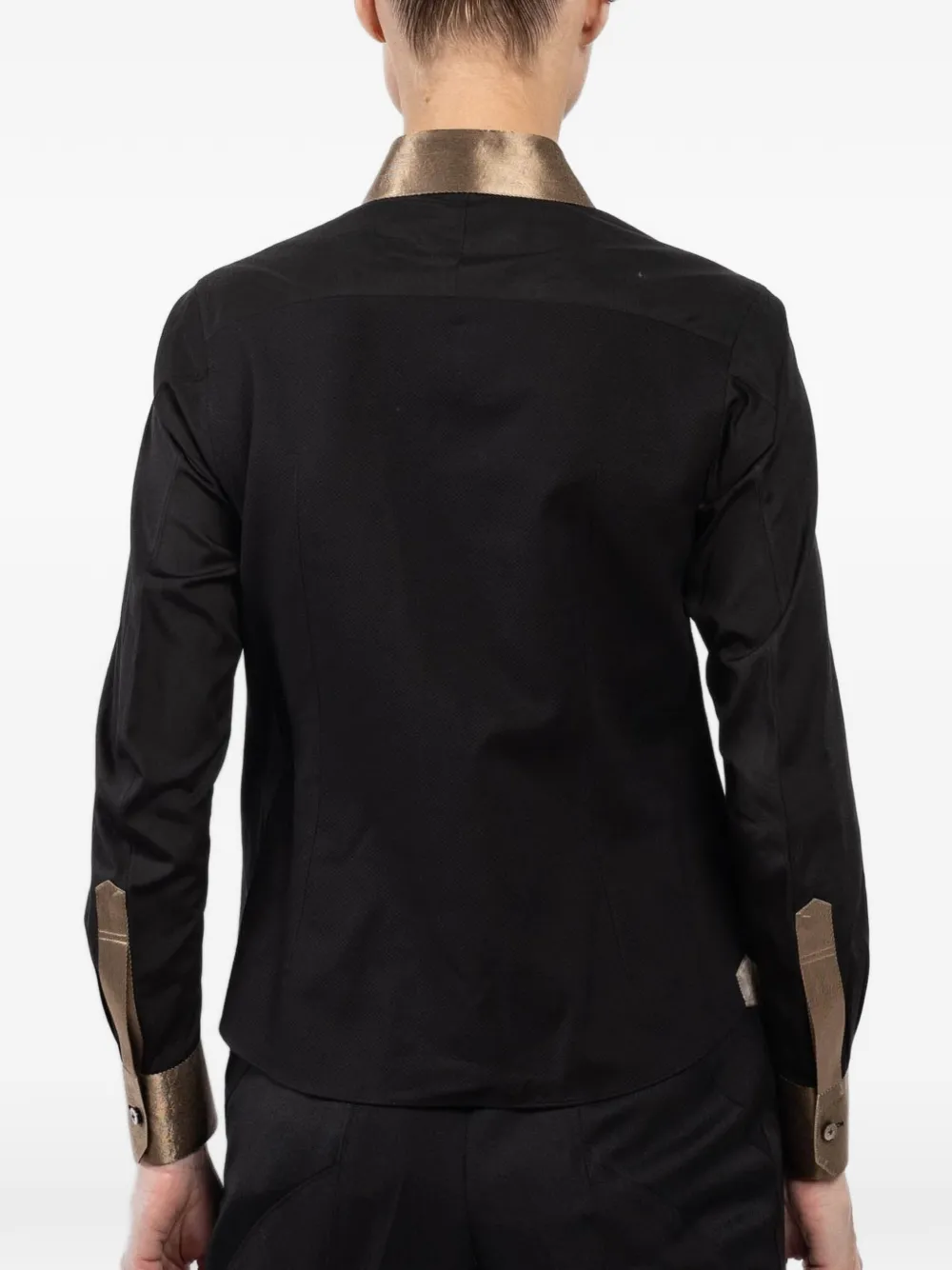 Shiro Sakai Blouse met puntige kraag Zwart