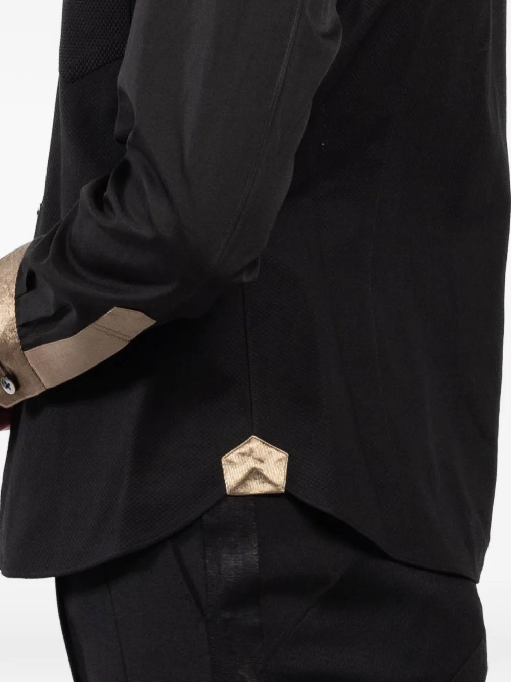Shiro Sakai Blouse met puntige kraag Zwart