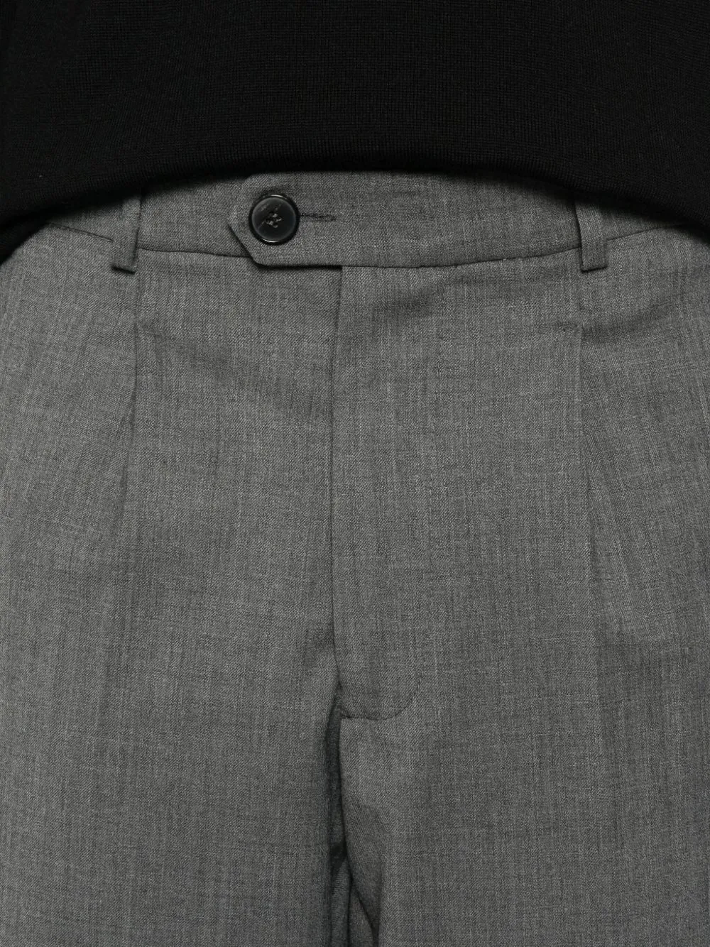 AMARÁNTO Broek met geplooide voorkant Grijs