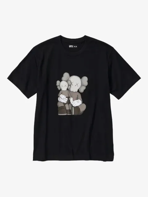 KAWS playera UT