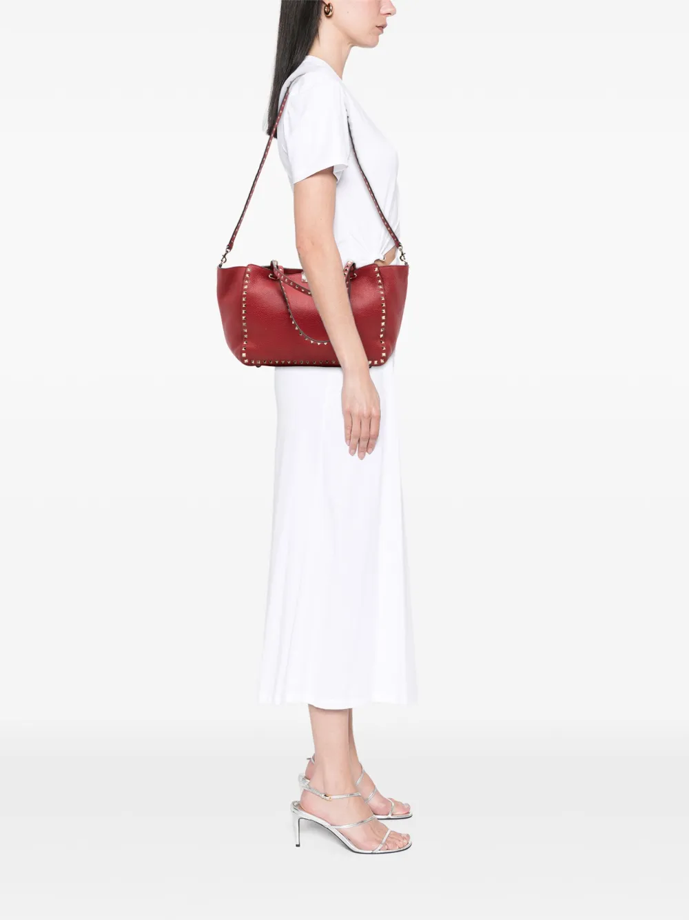 Pre-owned Valentino Garavani 2000-2017 Medium Leather Rockstud Trapeze Satchel In Red