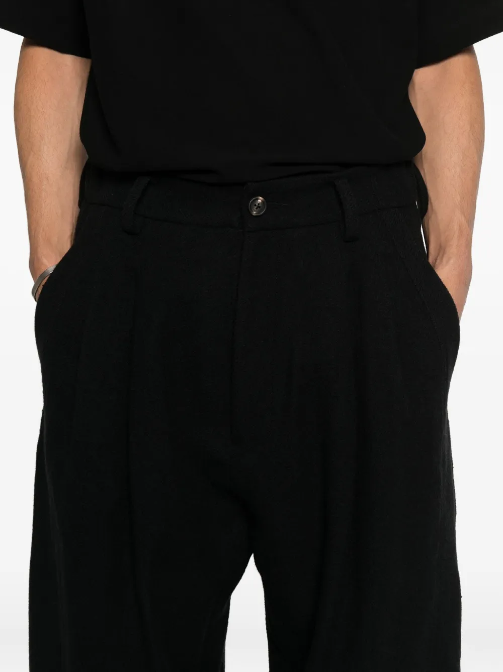 Ziggy Chen Plooibroek met verlaagd kruis Zwart