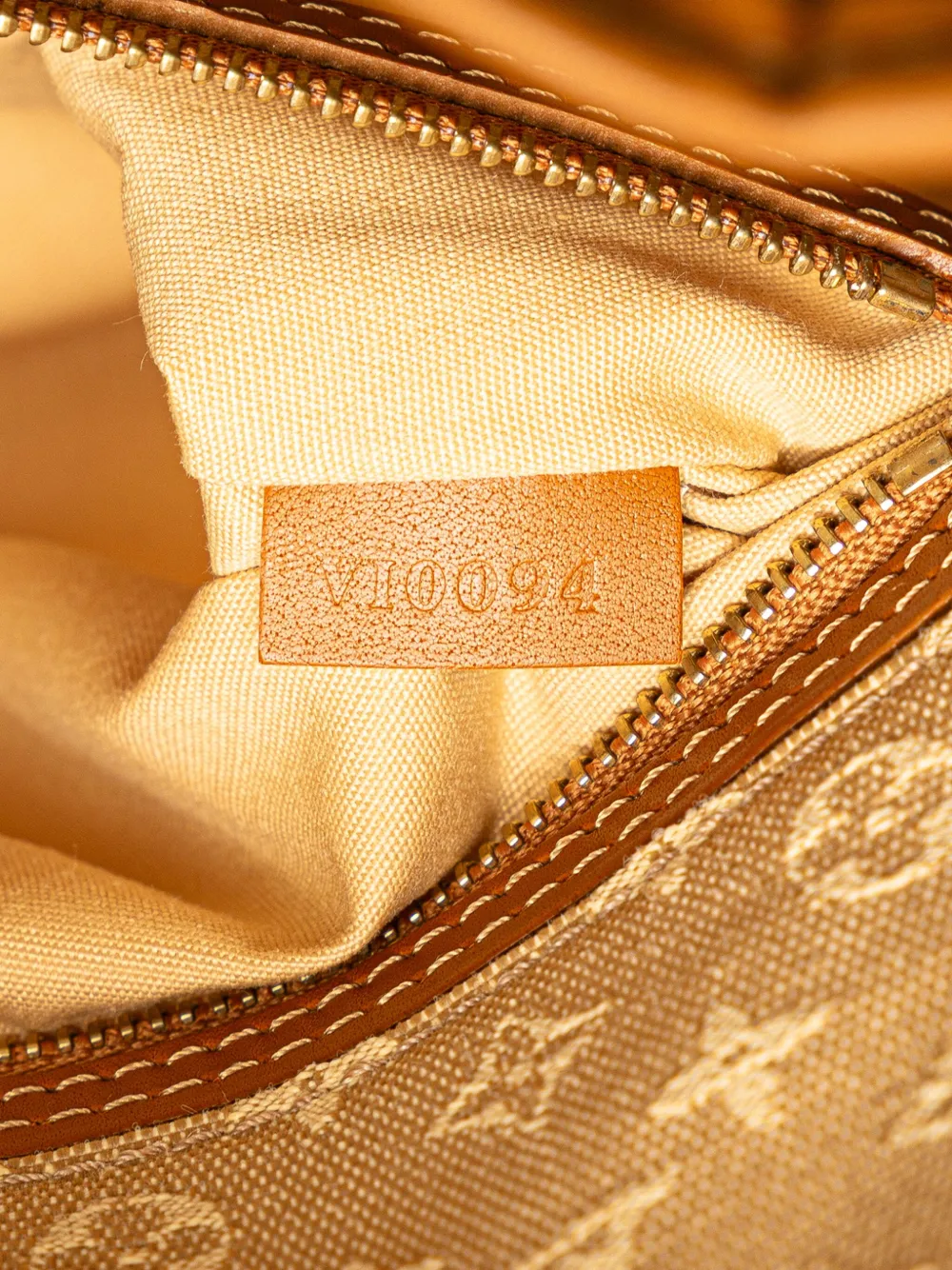 Pre-owned Louis Vuitton 2004 Monogram Mini Lin Besace Mary Kate Crossbody Bag In Brown
