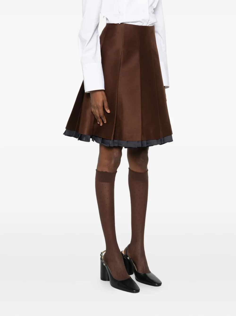 Shushu-tong Pleated Contrasting-trim Skirt In Brown