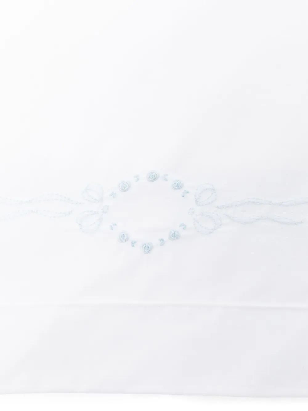 Mariella Ferrari Deken met borduurwerk Wit