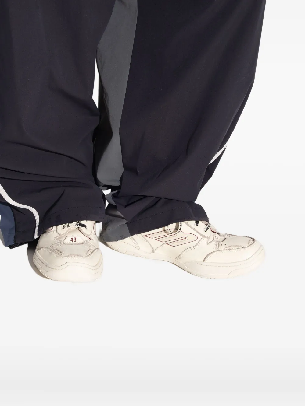 Balenciaga Hamptons sneakers met logodetail Beige