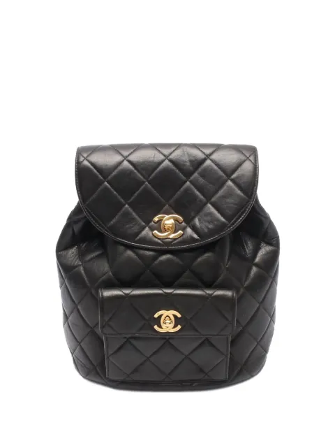 CHANEL Pre-Owned mochila de piel de cordero capitonada con logo CC 1996-1997