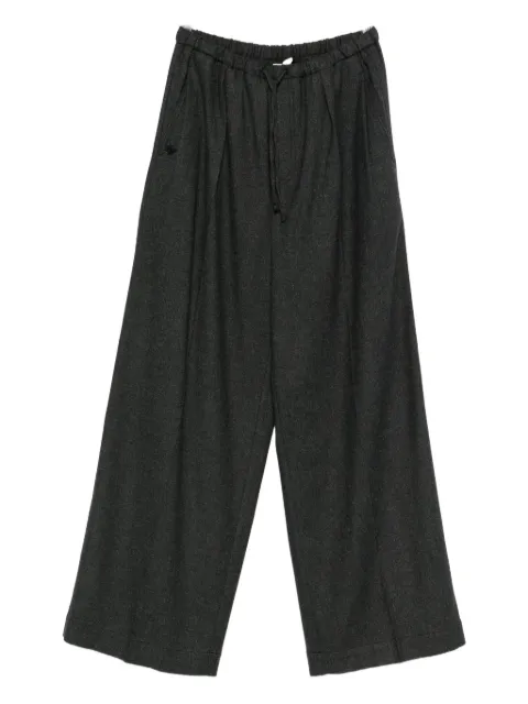 Closed drawstring trousers