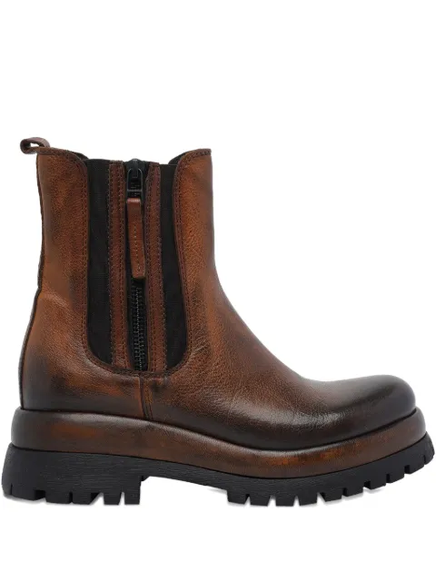 Pawelk's round-toe zip boots
