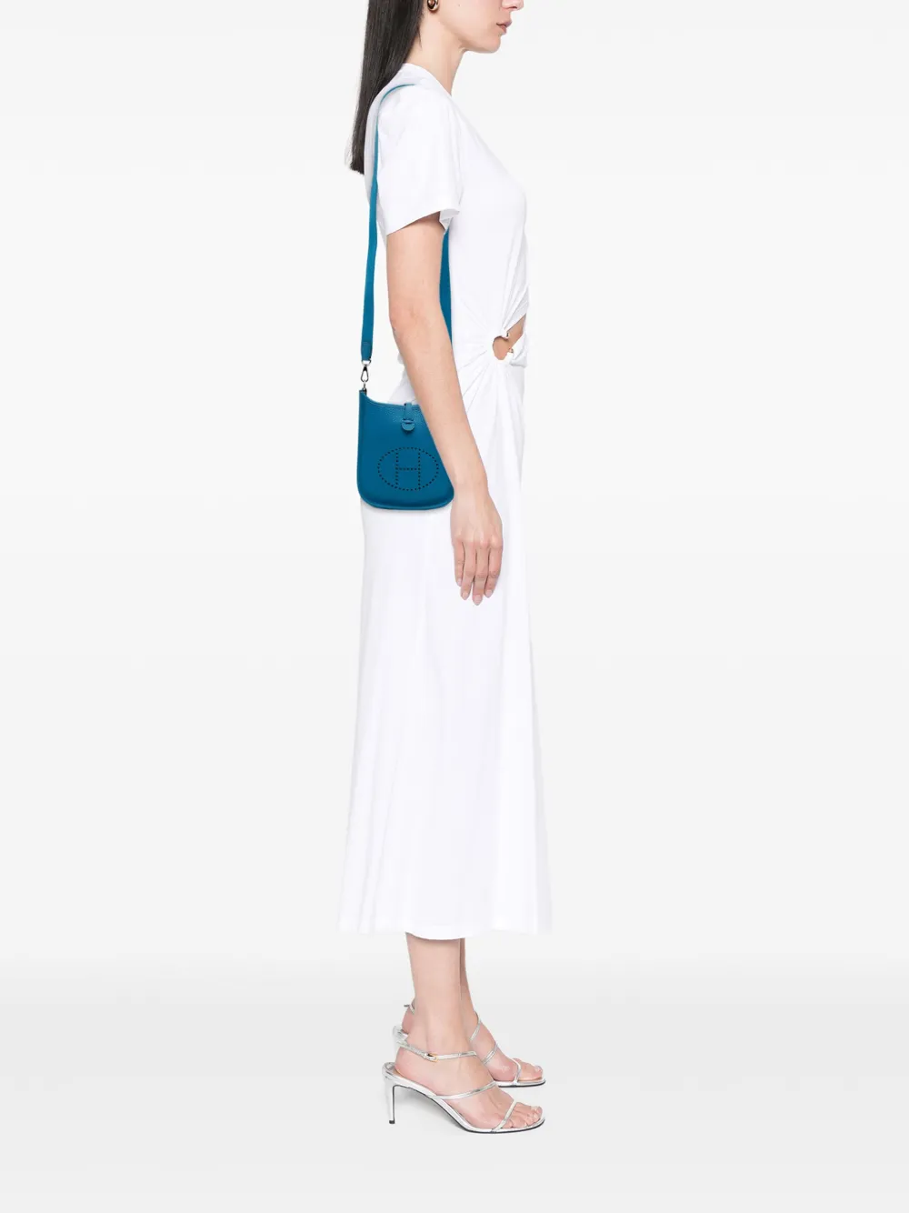 Pre-owned Hermes 2017 Clemence Evelyne Tpm 16 Crossbody Bag In Blue