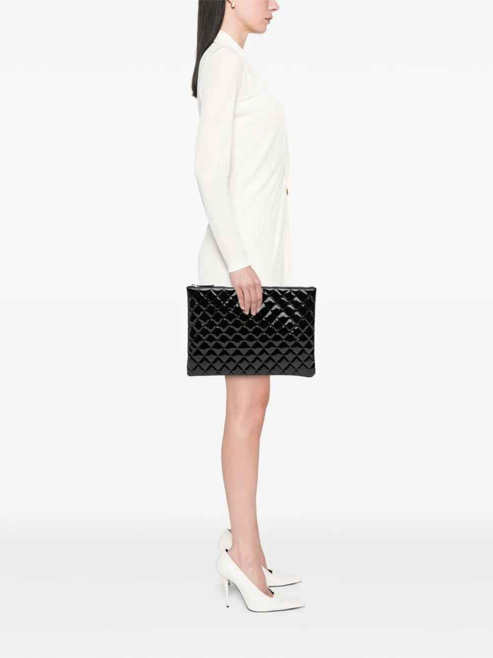 CHANEL Pre-Owned 2014-2015 Large Quilted Patent O Case clutch bag | Pre-Owned | Image 2