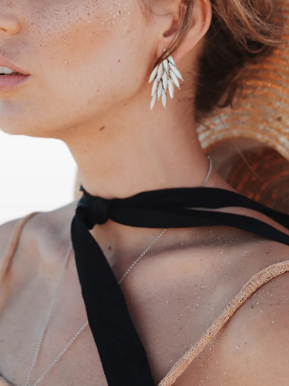 OBSIDIAN leaf drop earrings - Zilver