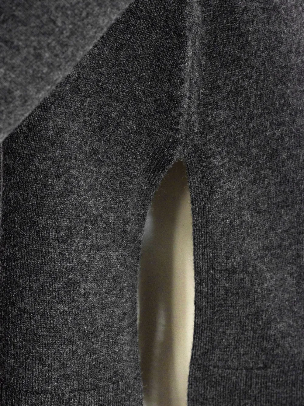 Kangra Cashmere Side-slit Sweater In Gray