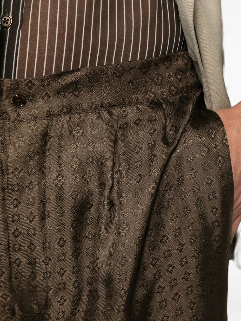 Saint Laurent Broek met knoopsluiting Bruin