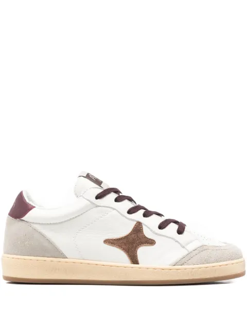Ama Brand star-appliqué sneakers