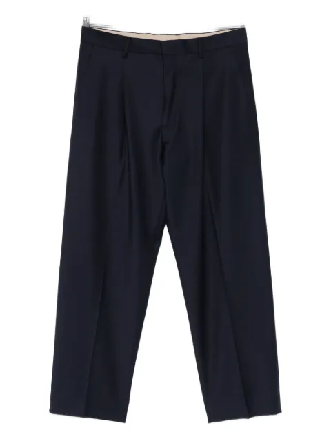 Costumein pleated trousers