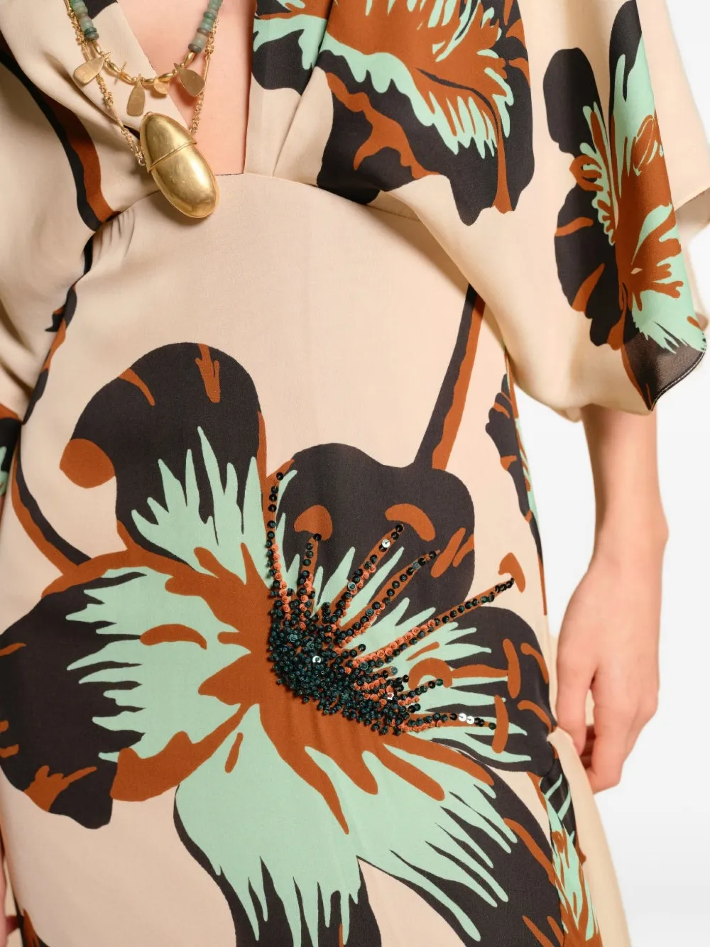 Johanna Ortiz Tesoro Escondido jurk met ruches en bloemen Beige