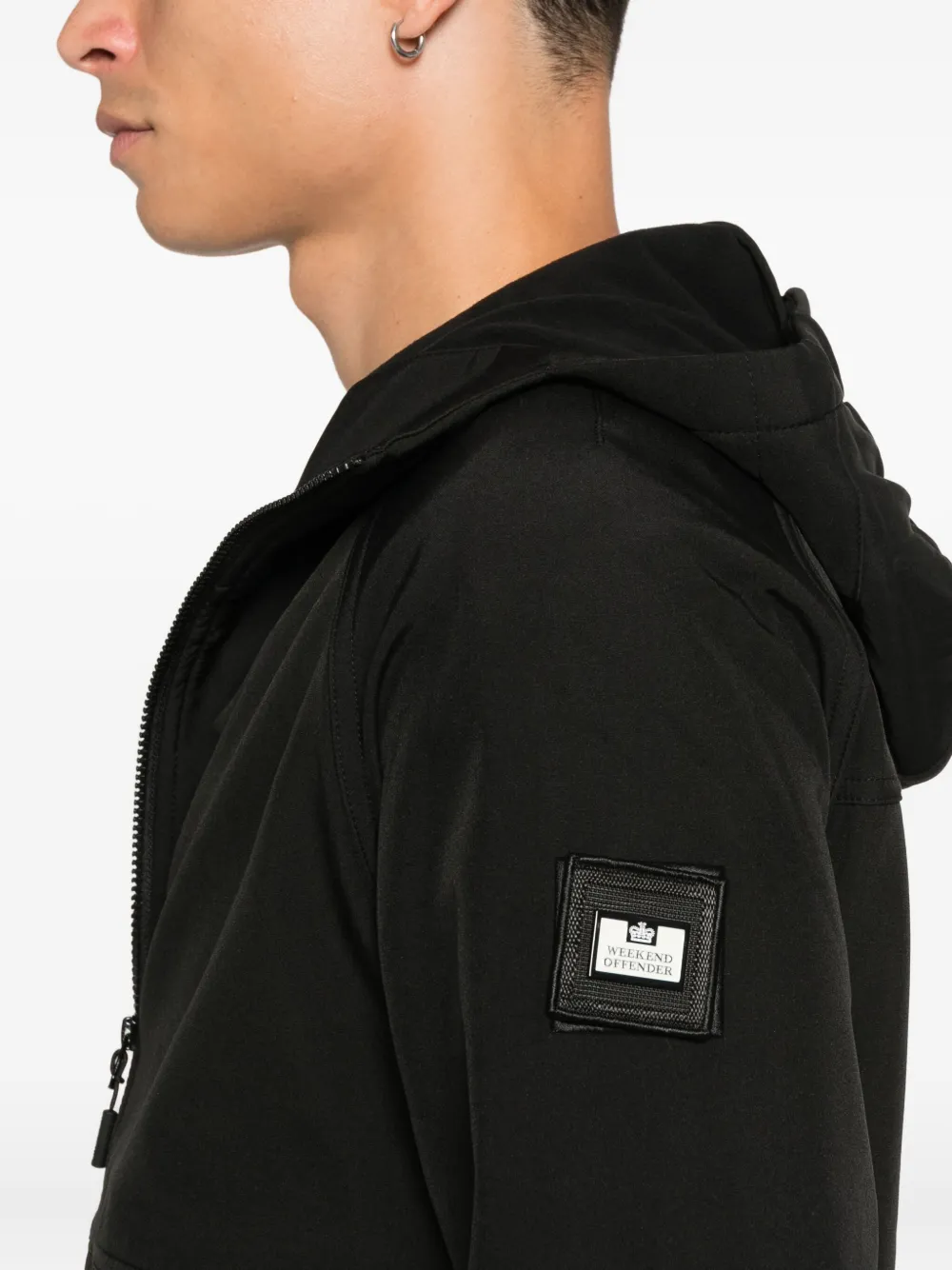 Weekend Offender パッチディテール フーデッドジャケット | ブラック