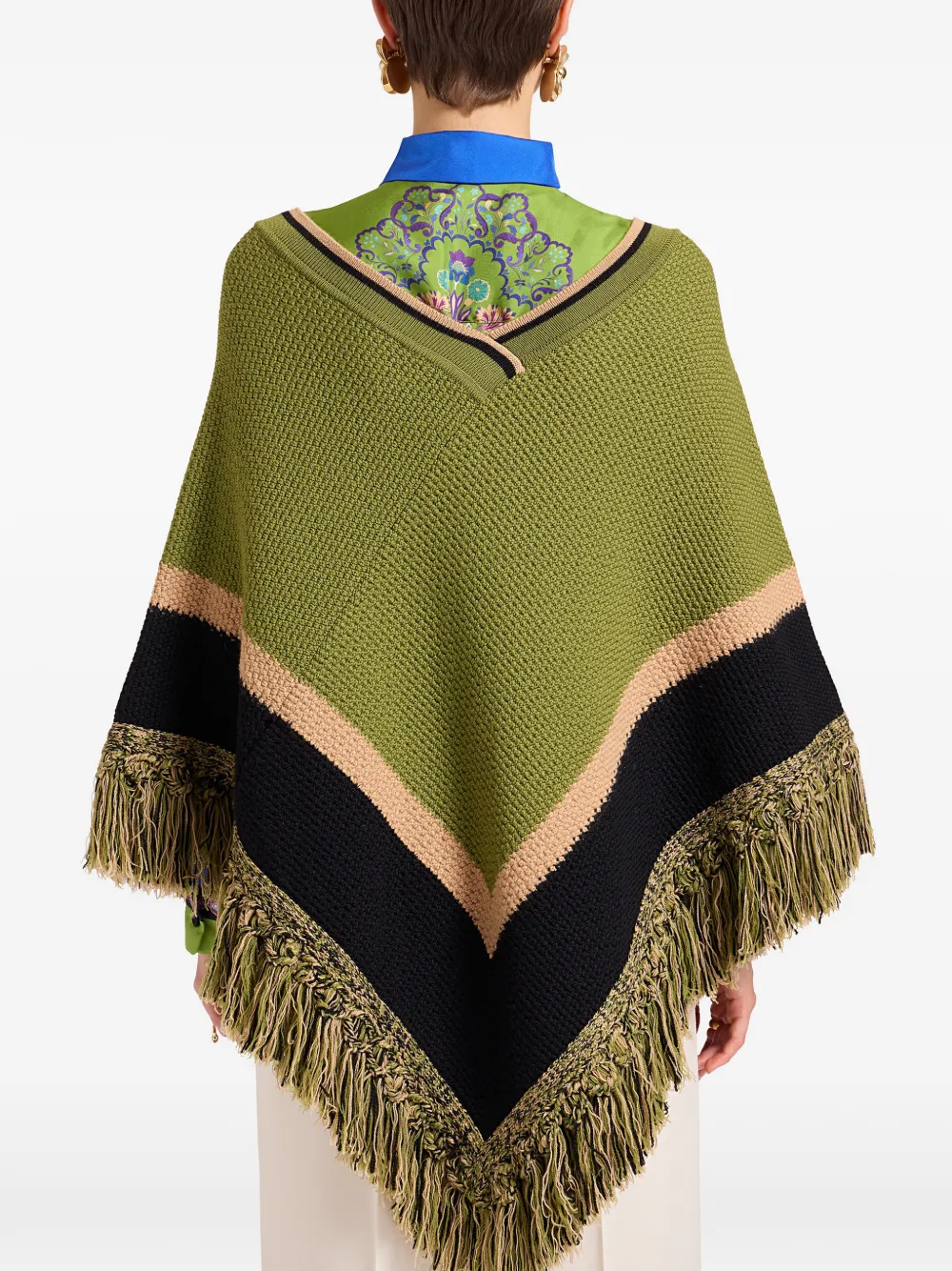 La DoubleJ Poncho met geborduurde franje Groen