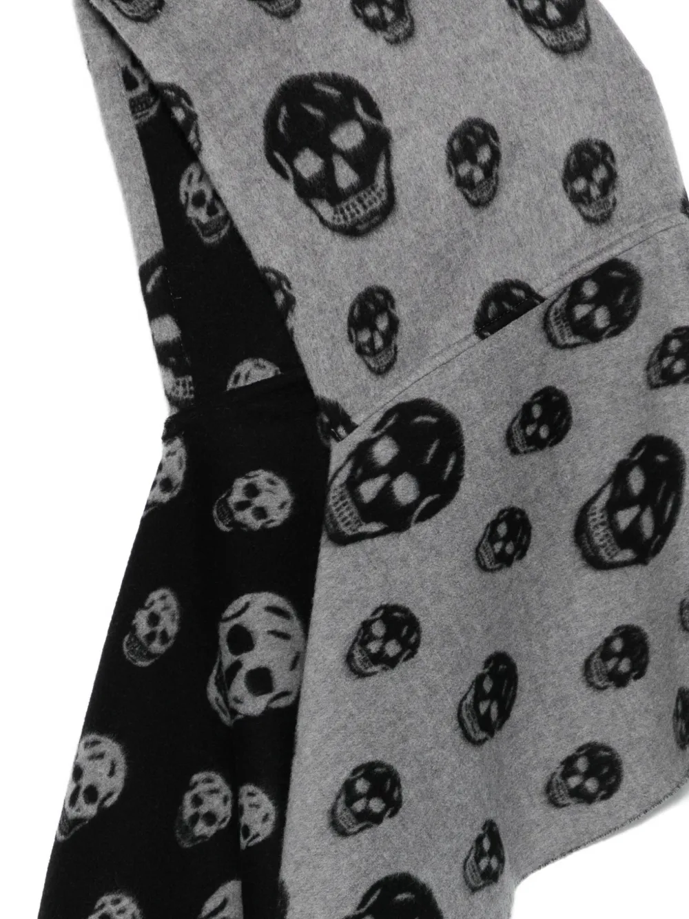 Alexander McQueen Sjaal met franje Grijs